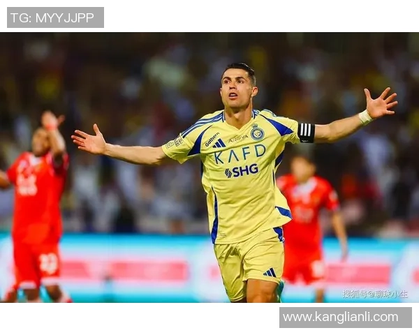 当前足坛最具潮流魅力的球星是谁他的时尚影响力超越了赛场