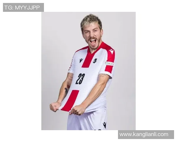 足球场上SW位置球星的独特魅力与战术价值探析 足球场上SW位置球星的独特魅力与战术价值探析