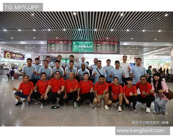 如何前往足球场观看球星比赛并享受现场激情与氛围